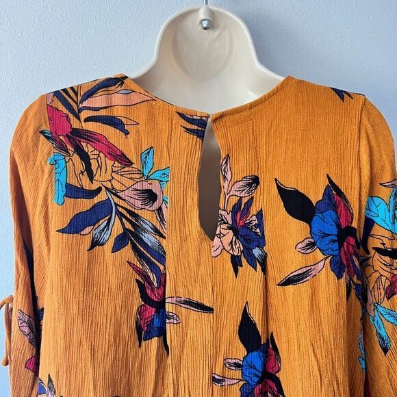 Umgee Gold Floral Bell Sleeve Dress Size S - Picture 5 of 9